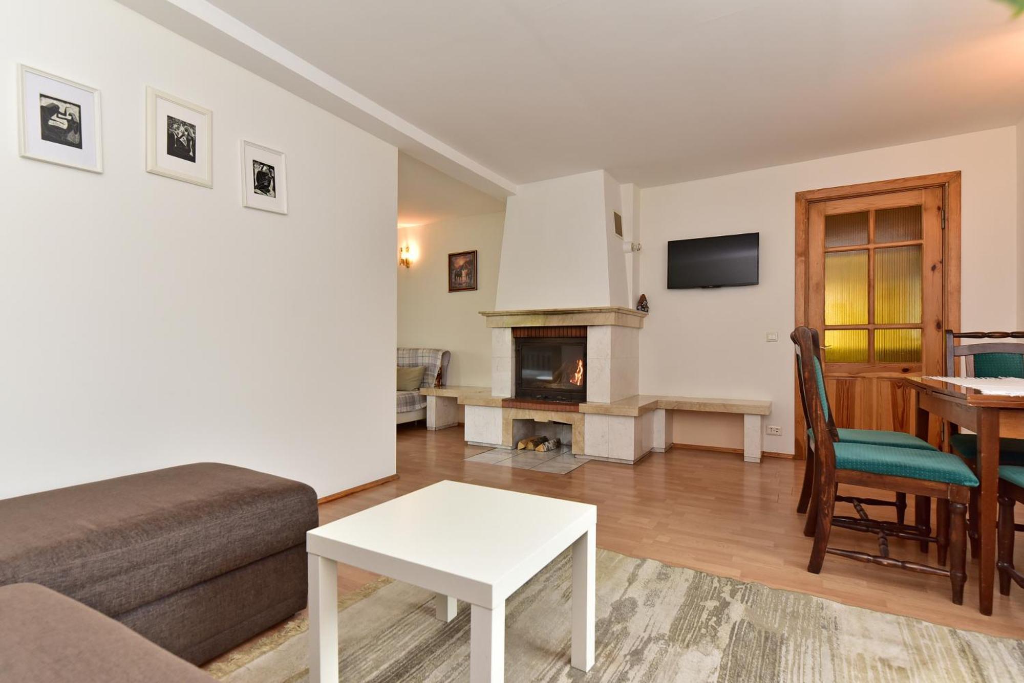 Augutes Zurlienes Apartamentai Trakai Exterior foto